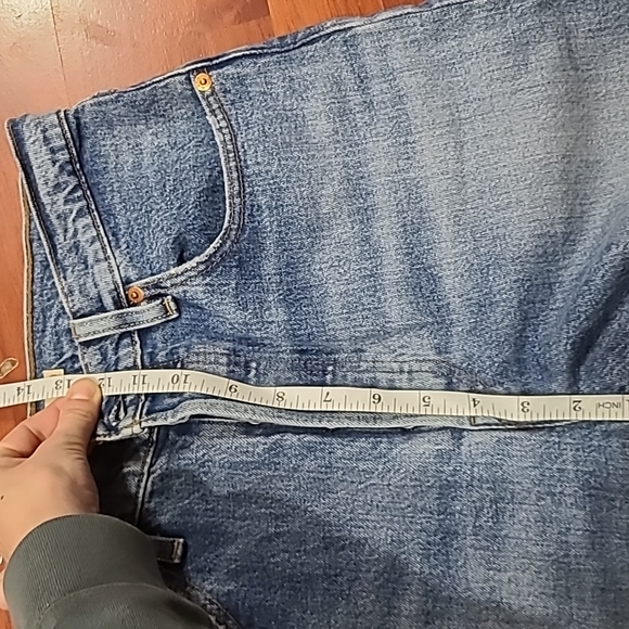 Women's Ribcage Levi's size 30 waist, 27 length - Picture 6 of 8